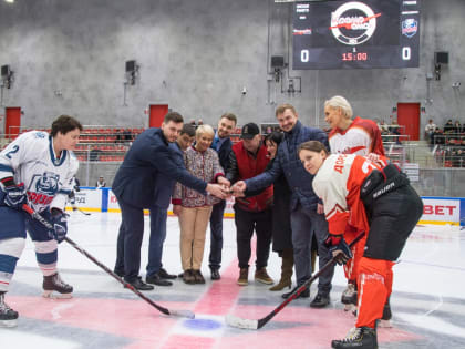 В Омске состоялся межрегиональный турнир по женскому хоккею при поддержке ОНПЗ