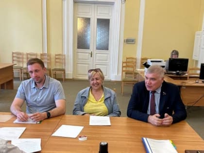 Стали известны имена первых выдвиженцев на выборы губернатора Омской области   [ФОТО]  