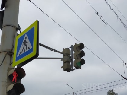 В Кировском округе Омска изменили работу четырех светофоров