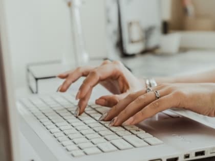 Капитан шаланды, хирург-офтальмолог, технолог рыбпроизводства: какие редкие вакансии с зарплатой более ста тысяч предлагают омичам