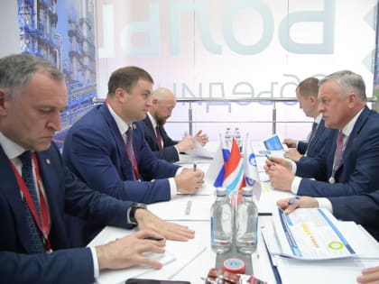 Виталий Хоценко начал работу на Петербургском международном экономическом форуме