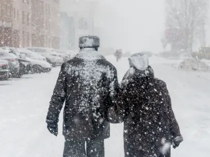 Метель и снегопады сохранятся в Омской области 13 февраля