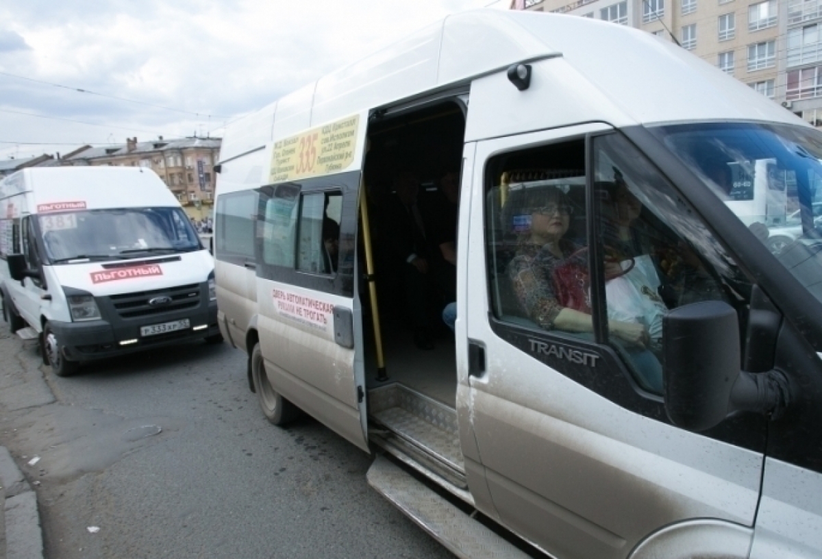 Автобус 500 остановки. 33 Маршрут Омск. Транспорт Омск. Маршрутка Омск Тевриз.