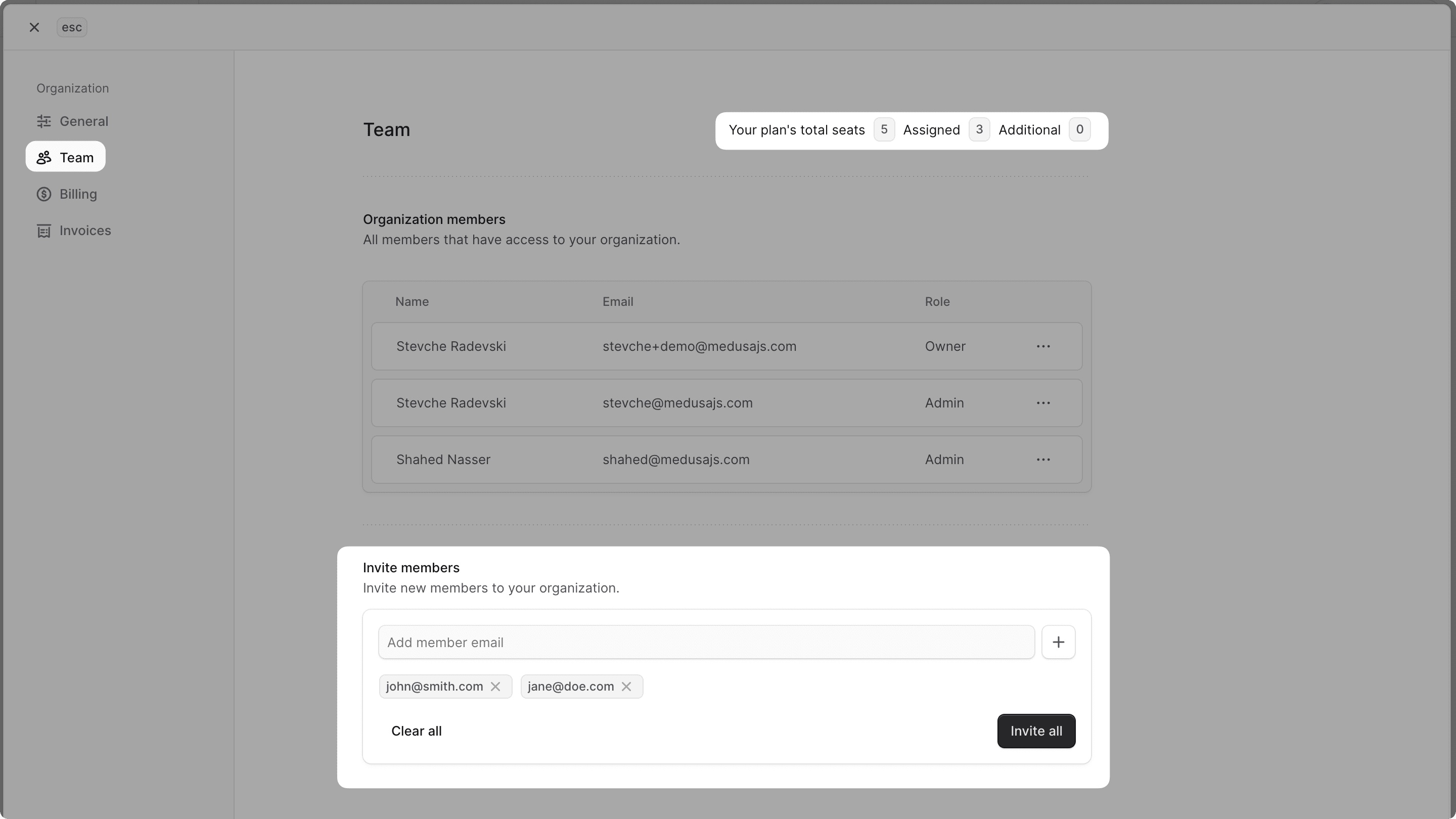 Window showing the organization members in the Team tab with the Invite members section highlighted