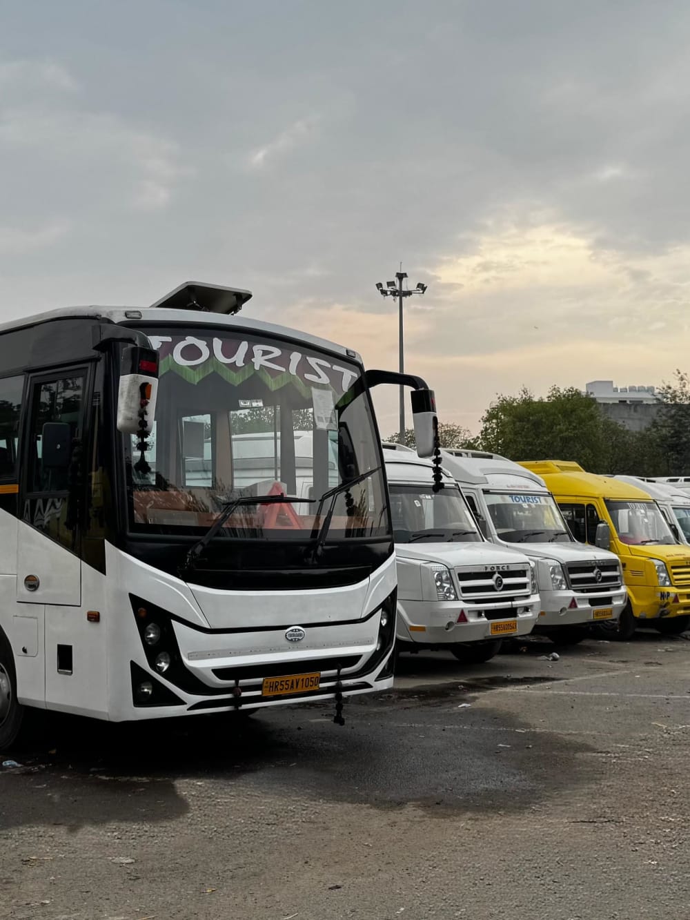 SR Travels Luxury Bus Service