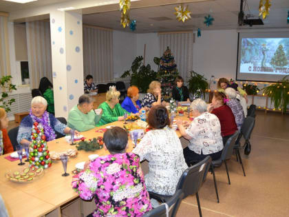 Под Новый год — в библиотеку!
