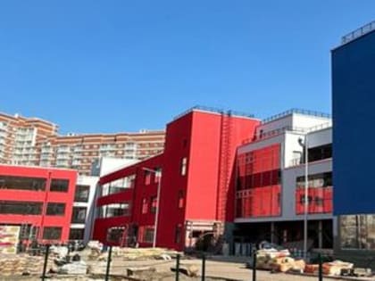 Подрядчики завершают строительство школы в микрорайоне Метростроитель