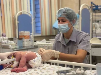 В Красноярске врачи впервые ввели новый отечественный препарат ребенку с редкой генетической болезнью