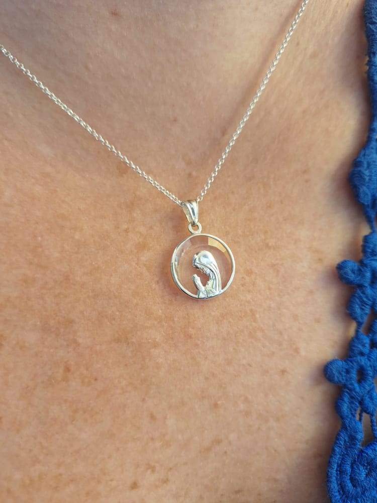 DIJE VIRGEN CON CRISTAL