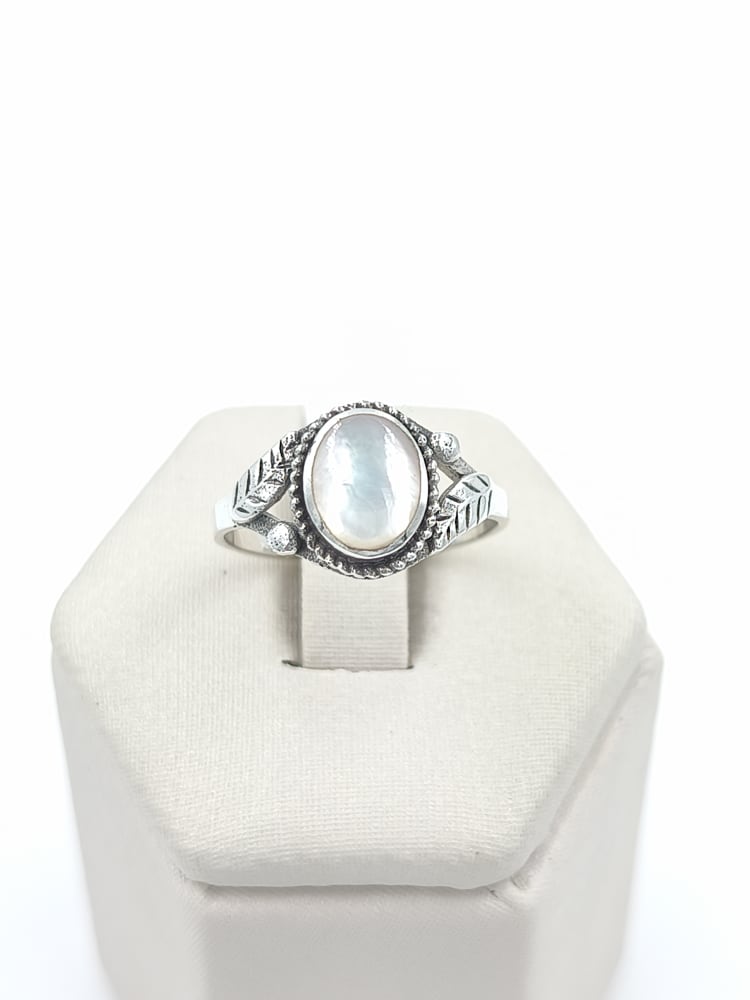 ANILLO CON NACAR