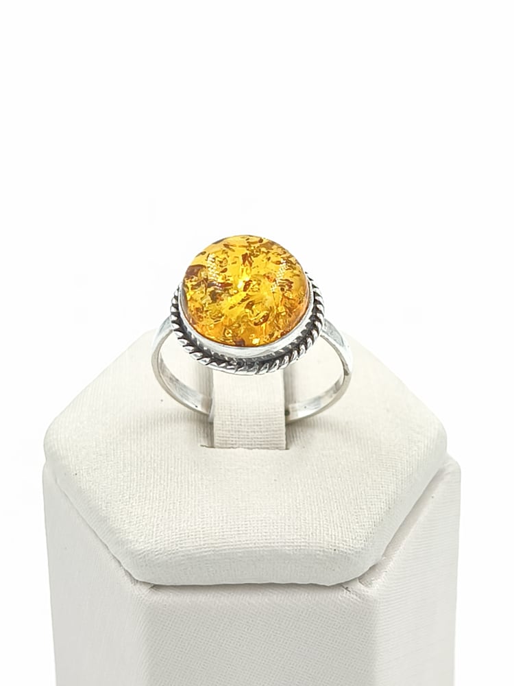 ANILLO CON ÁMBAR