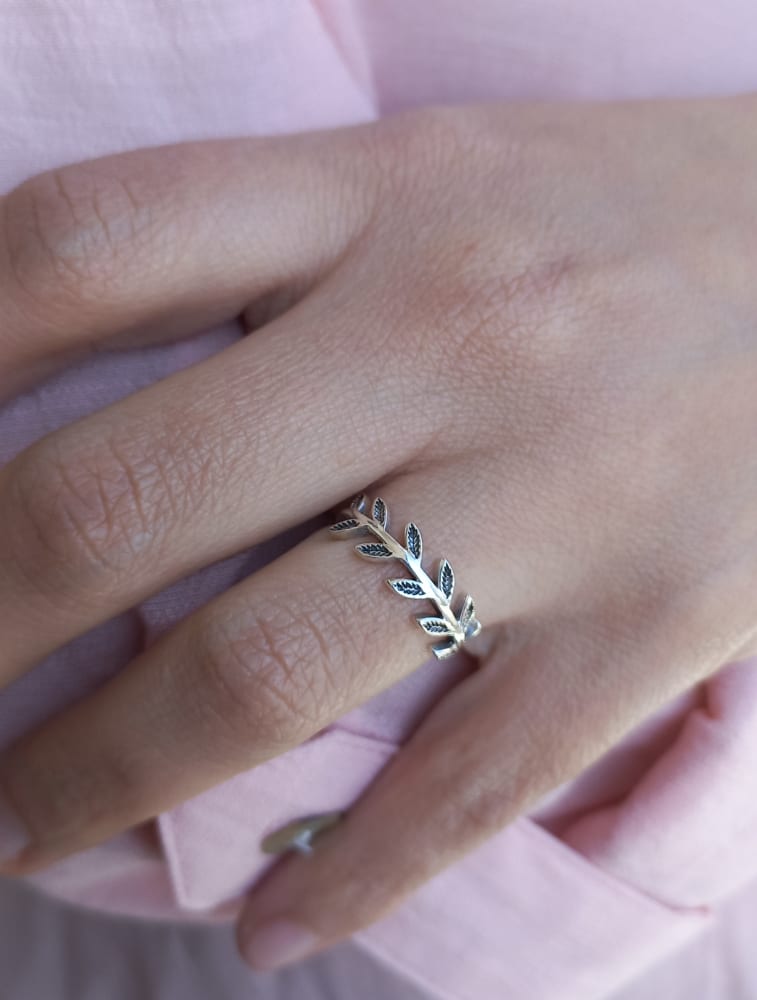 ANILLO RAMA CON HOJAS