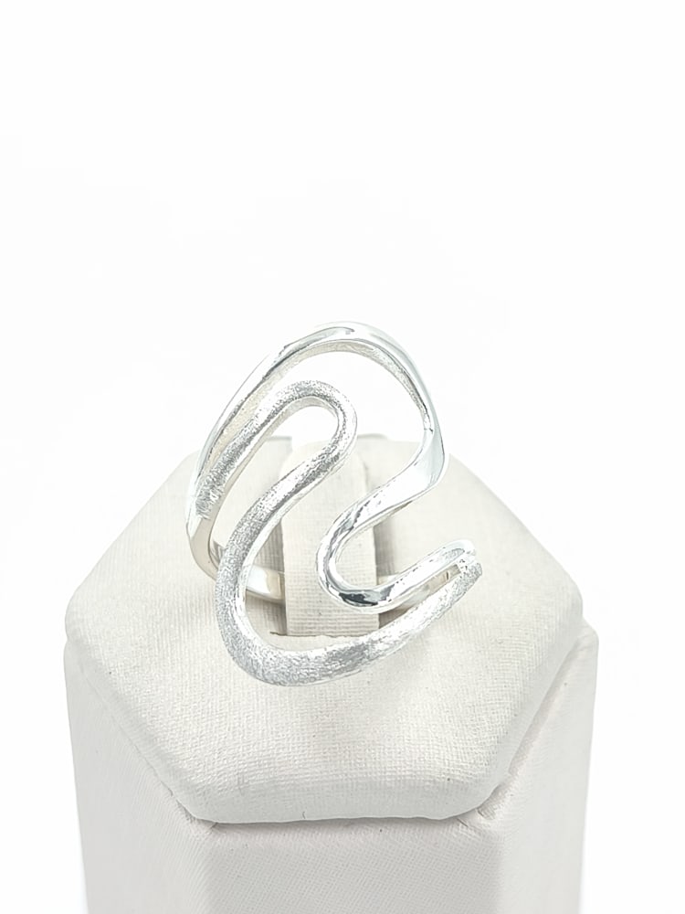 ANILLO DISEÑO SATINADO Y LISO