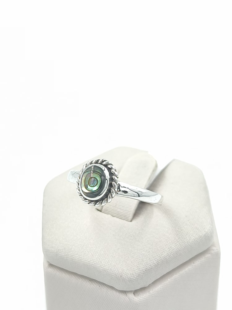 ANILLO CON AVALON
