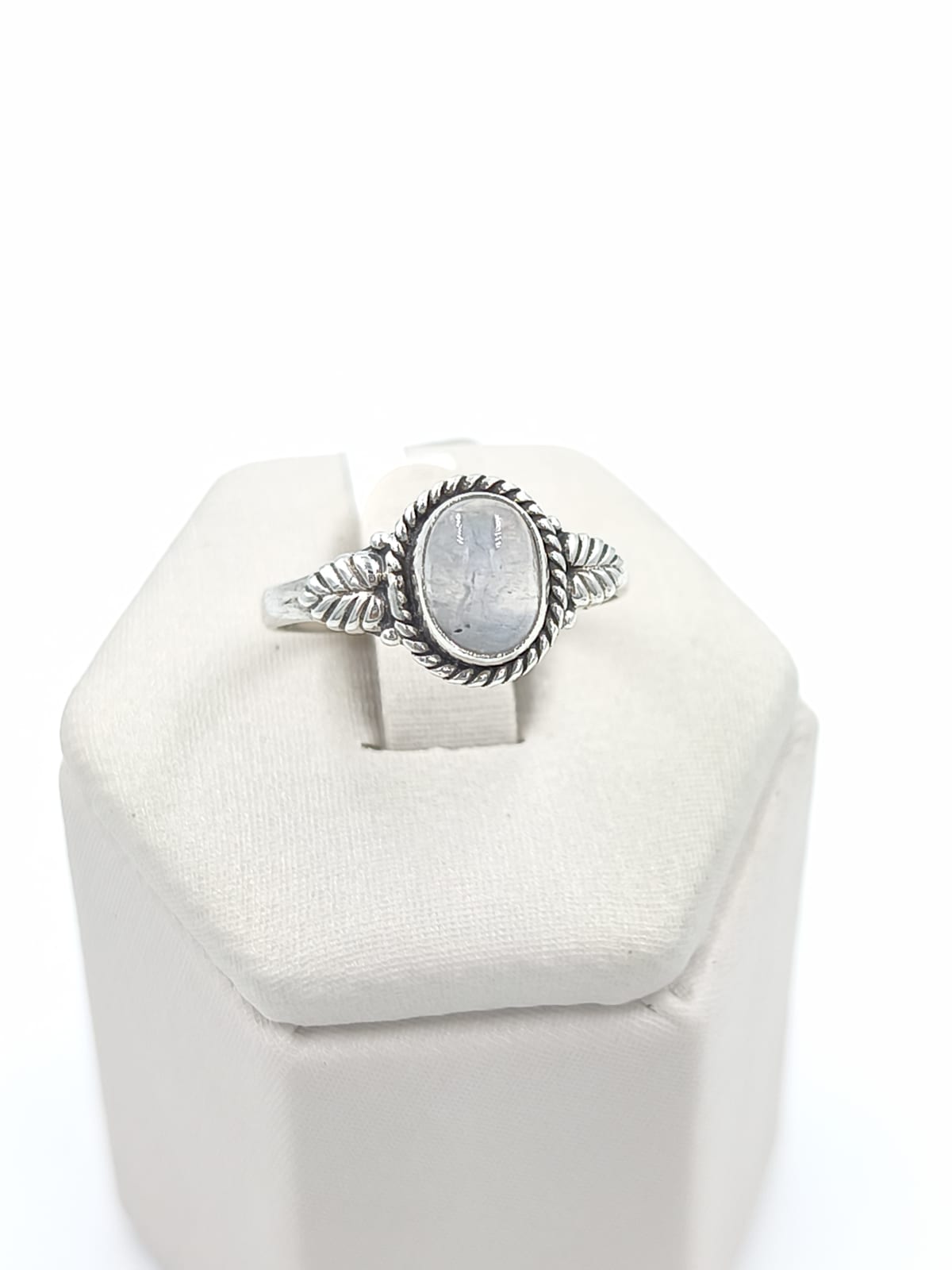 ANILLO CON PIEDRA LUNA 