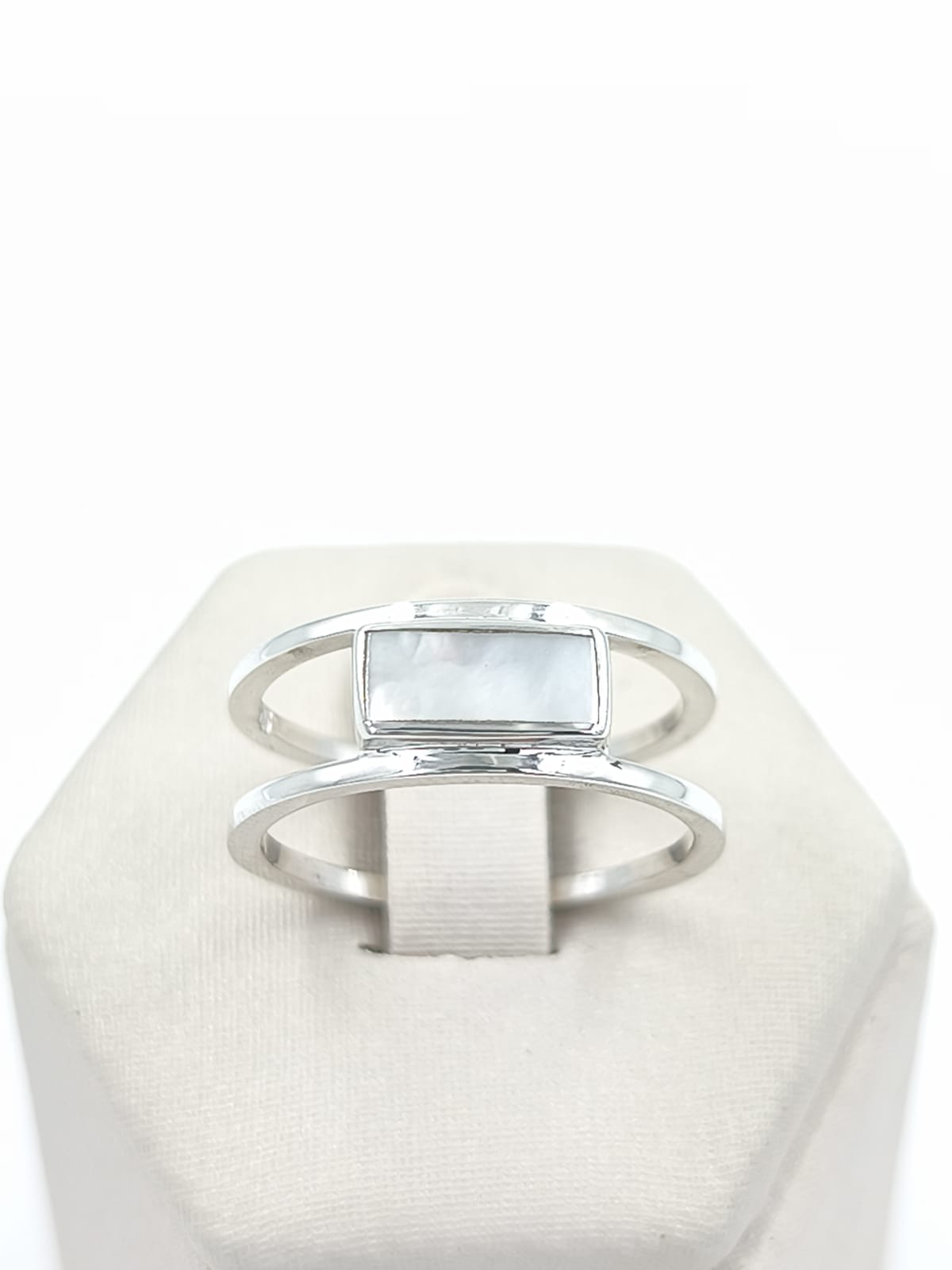 ANILLO CON NÁCAR