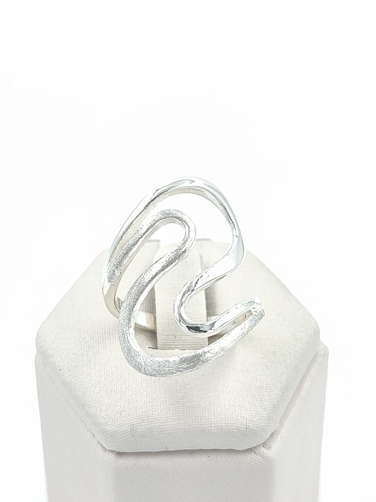 ANILLO DISEÑO SATINADO Y LISO