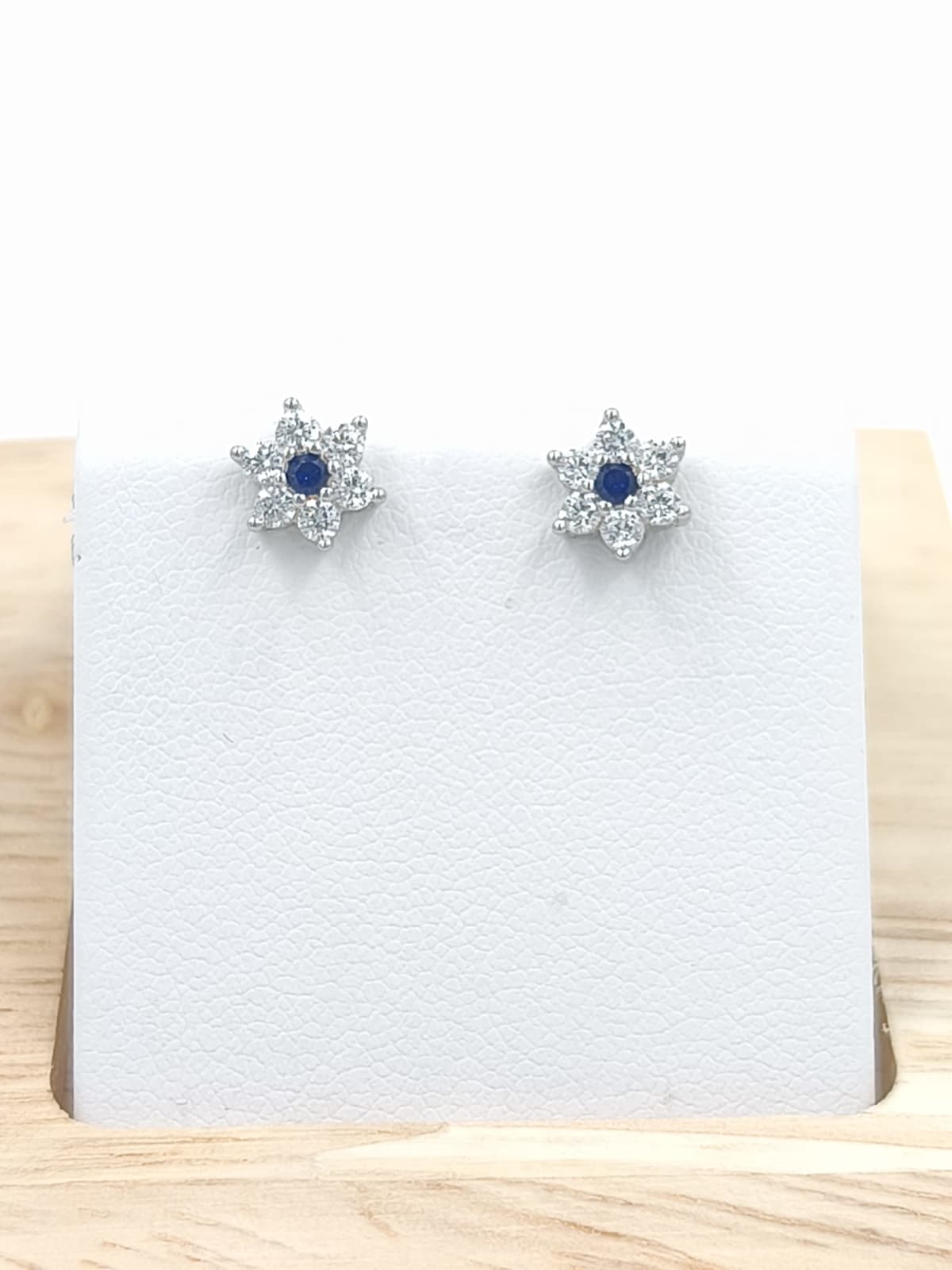 CARAVANAS FLOR CON CIRCONIA AZUL 