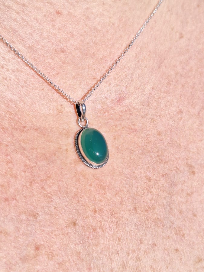DIJE CON ONIX VERDE