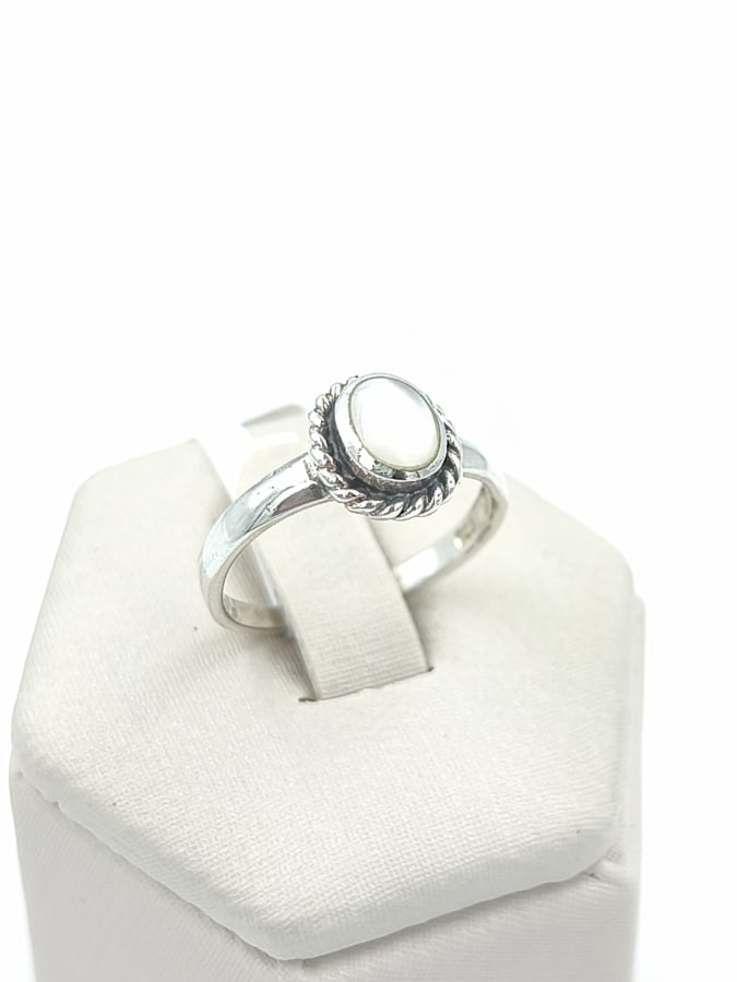 ANILLO CON NÁCAR