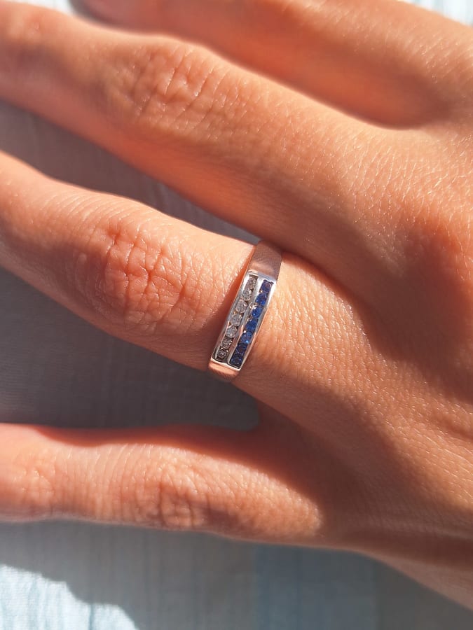 ANILLO MEDIO SIN FIN DOBLE CIRCONIAS