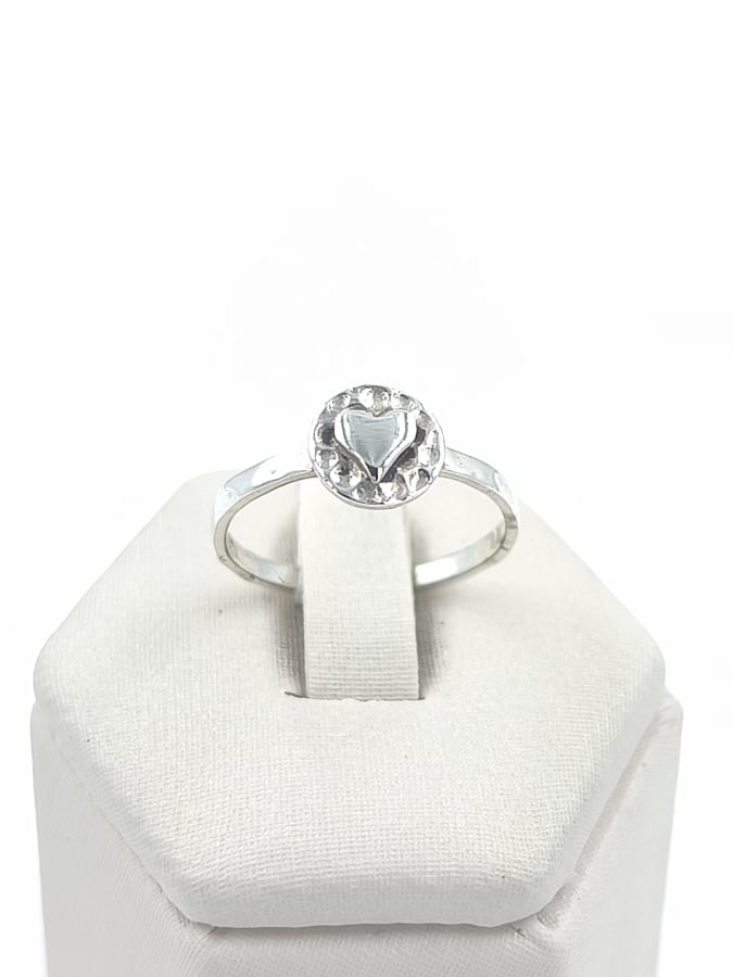 ANILLO CORAZÓN MARTILLADO