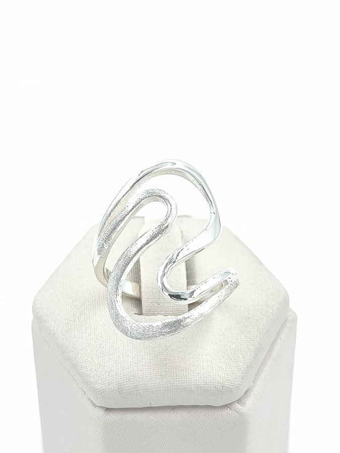 ANILLO DISEÑO SATINADO Y LISO