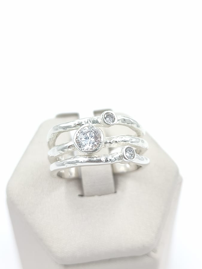 ANILLO ORGÁNICO CON CIRCONIAS
