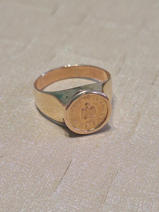 ANILLO CHEVALIER DE ORO CON MONEDA MEXICANA