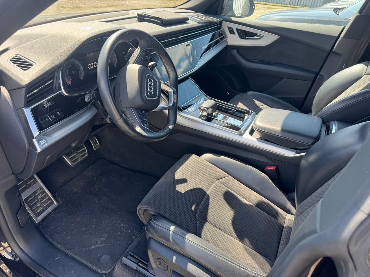 AUDI Q8 S-LINE thumbnail 7