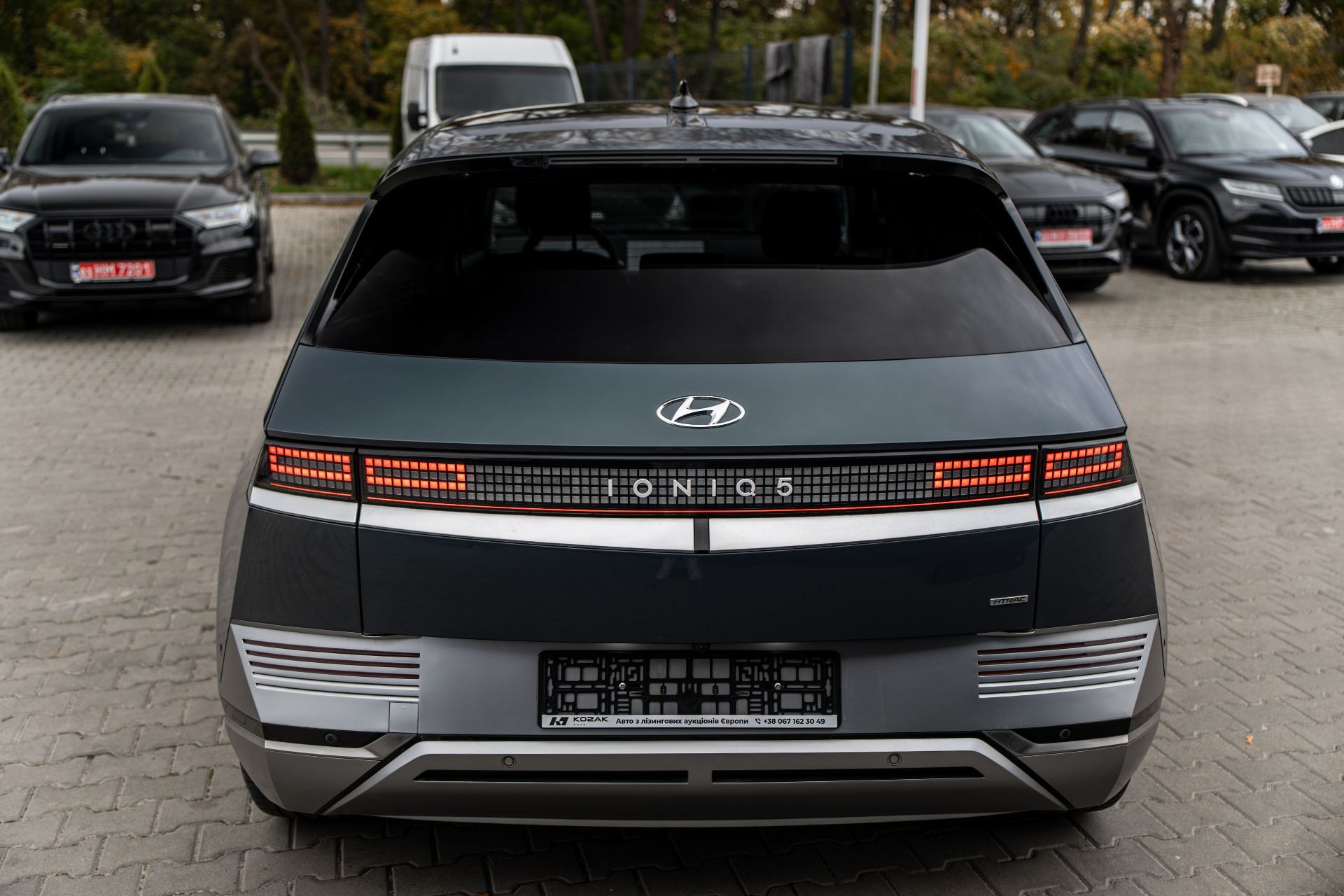 HYUNDAI IONIQ 5 thumbnail 5