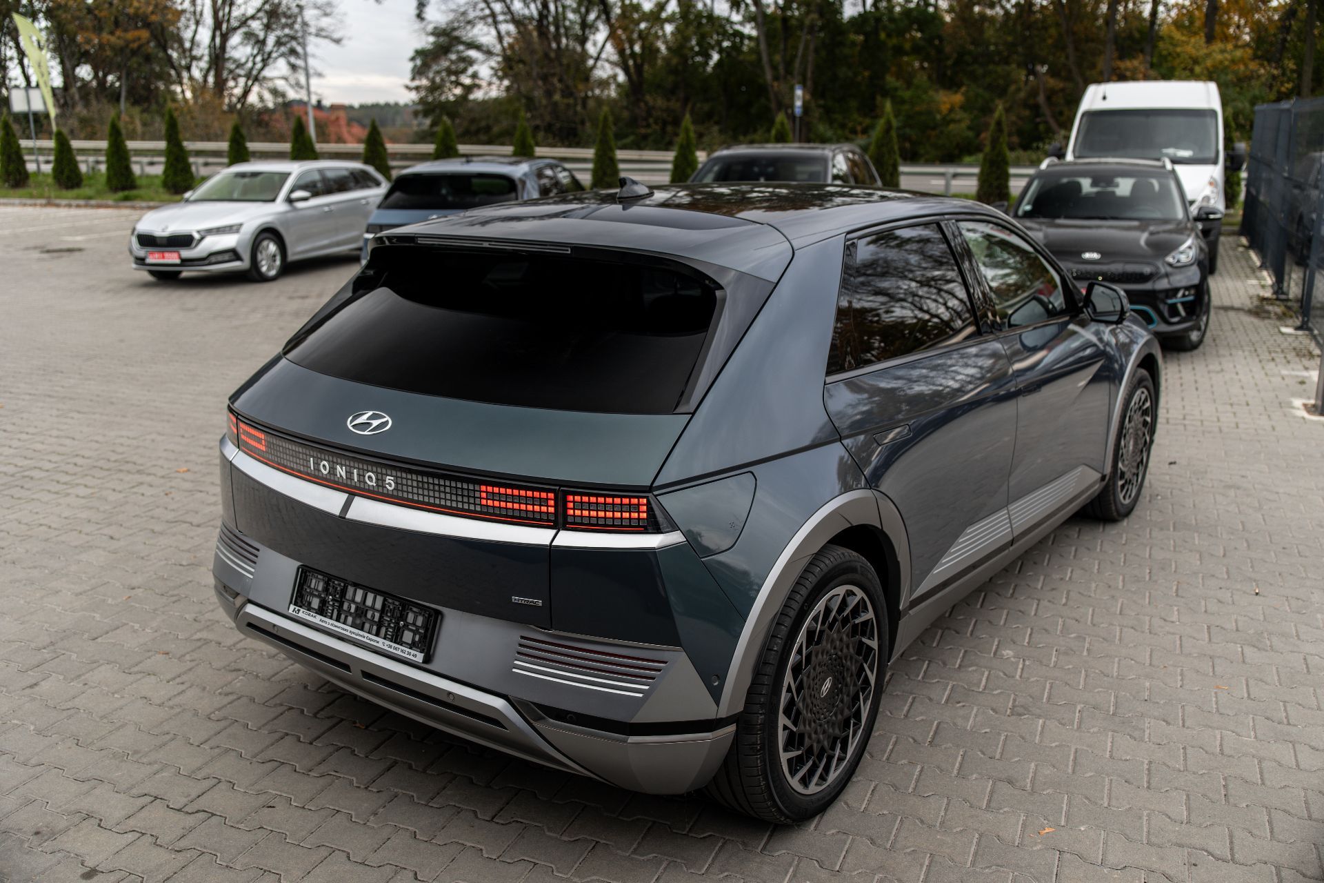 HYUNDAI IONIQ 5 thumbnail 6
