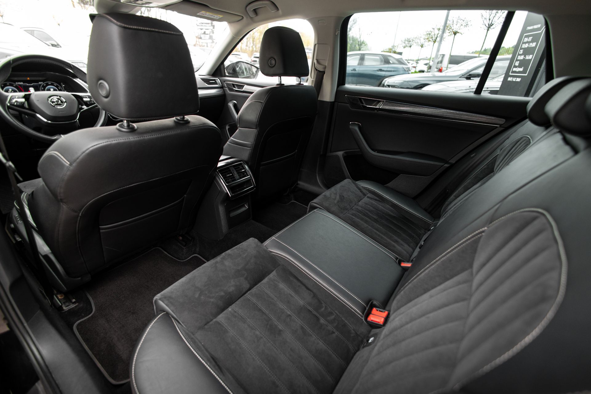 skoda superb thumbnail 6