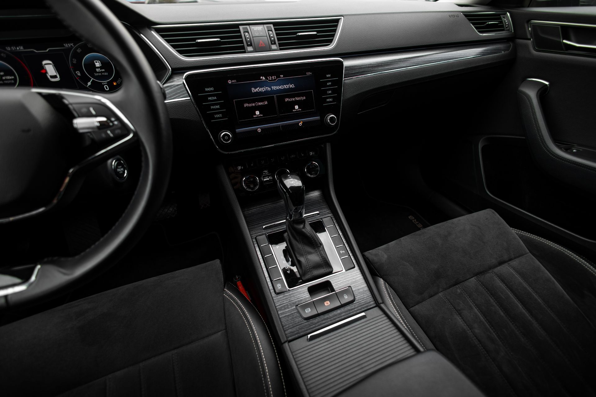skoda superb thumbnail 10
