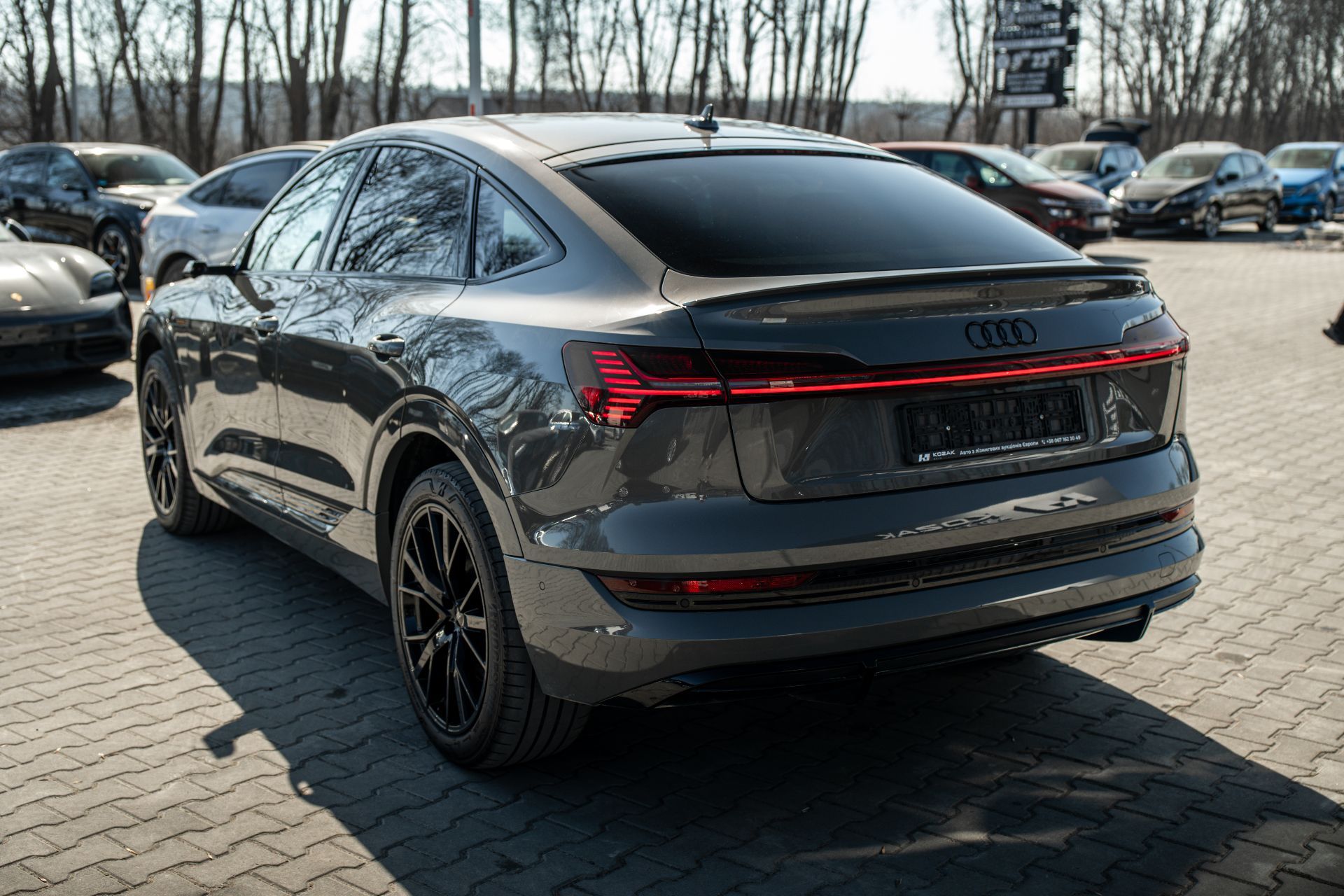 AUDI E-TRON SPORTBACK thumbnail 6
