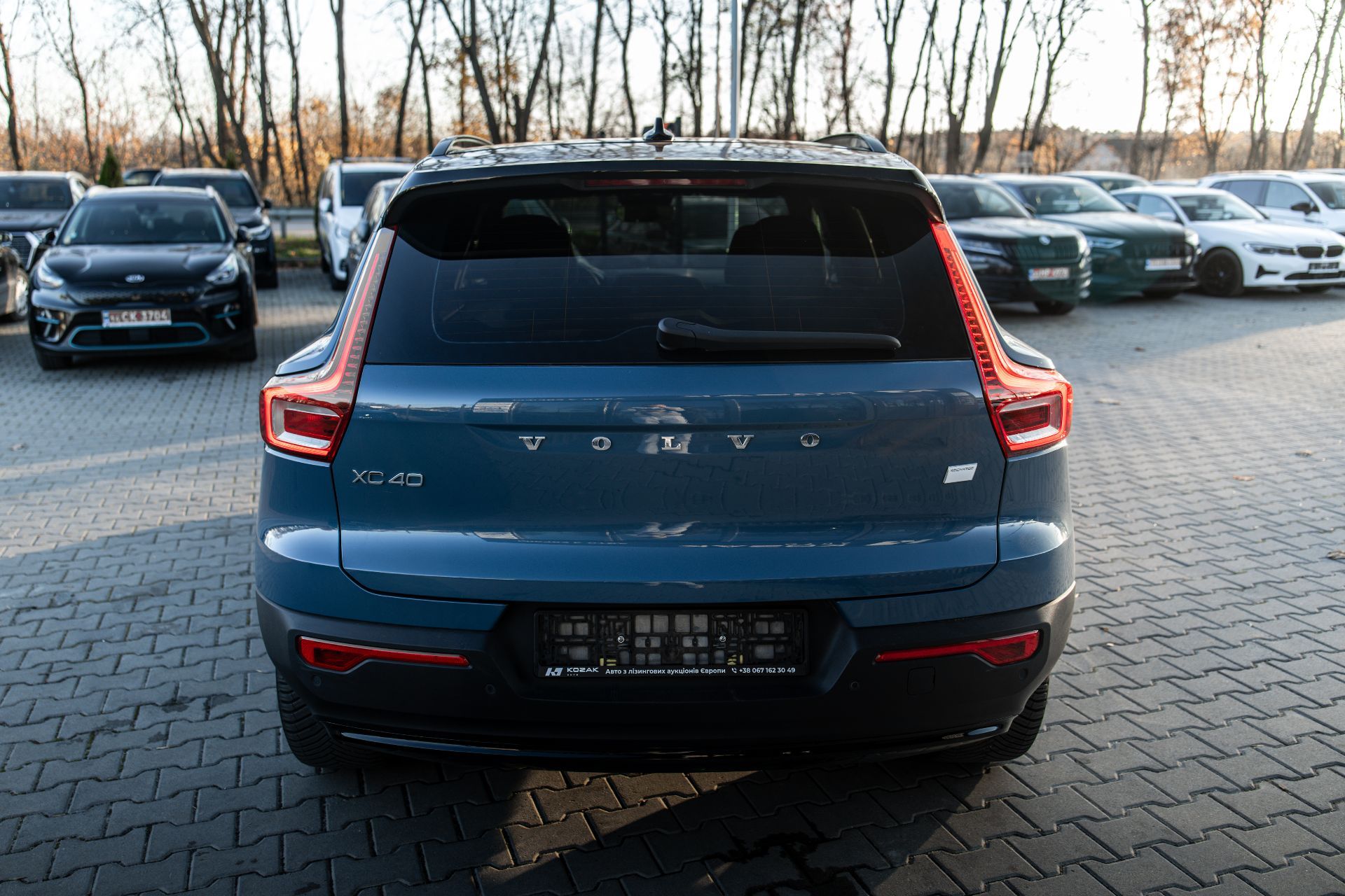 VOLVO XC40 thumbnail 5