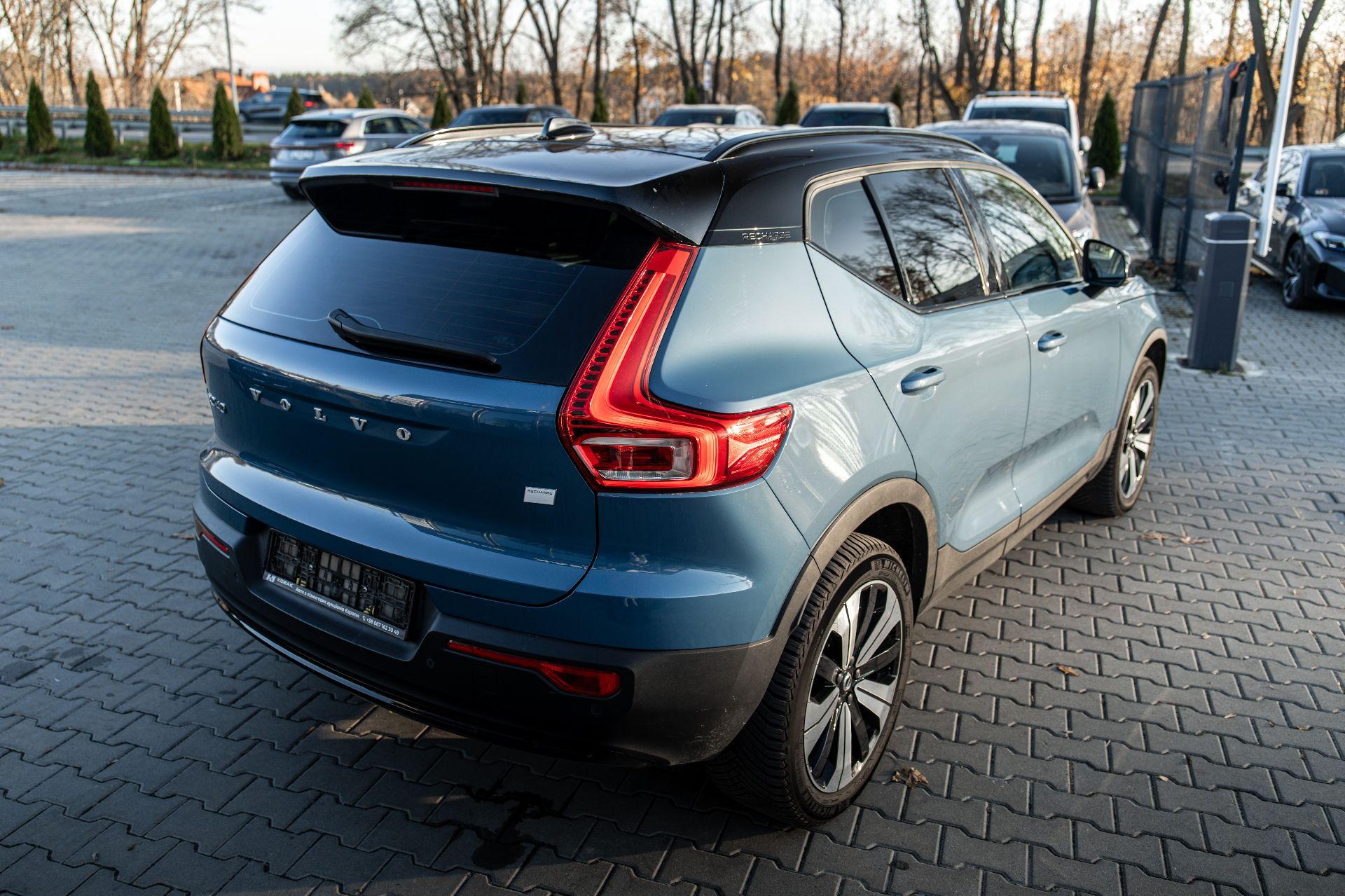 VOLVO XC40 thumbnail 4