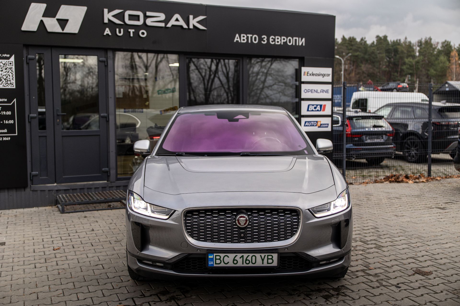 JAGUAR I-PACE thumbnail 2