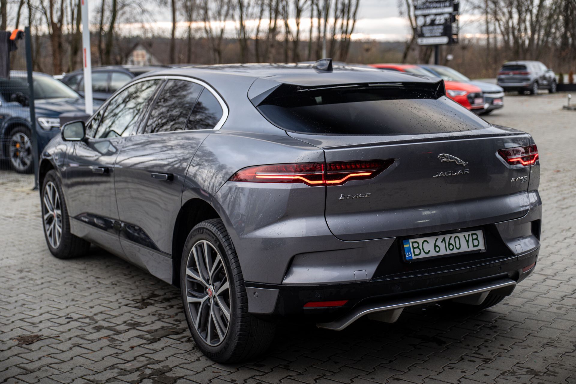 JAGUAR I-PACE thumbnail 15