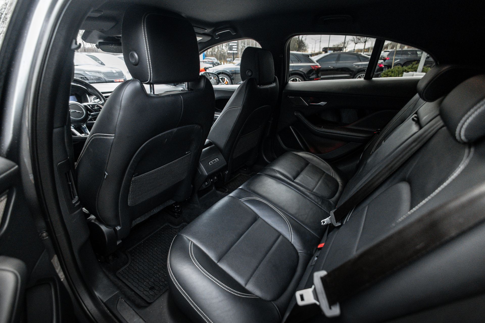 JAGUAR I-PACE thumbnail 7