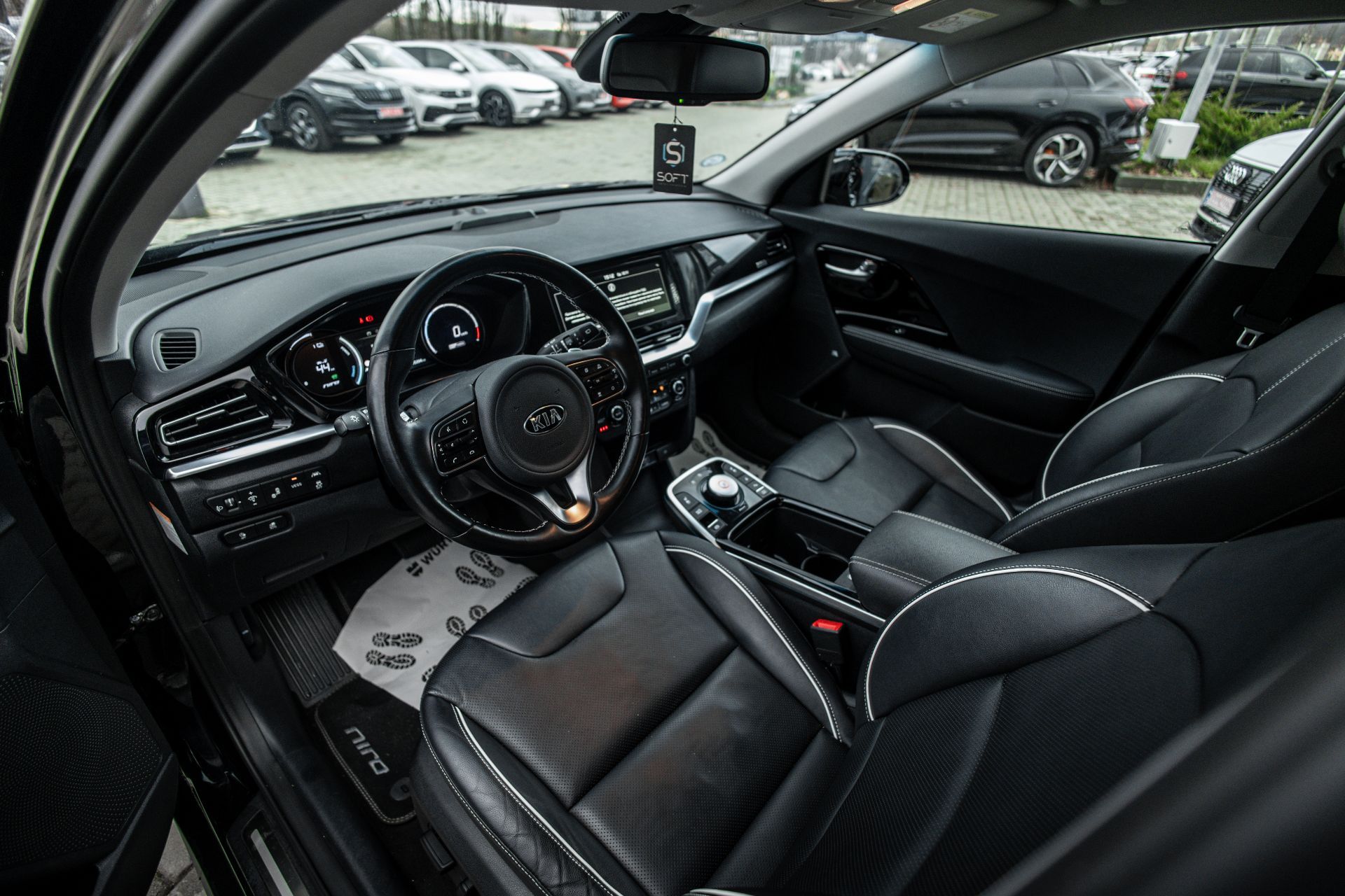 KIA NIRO thumbnail 7
