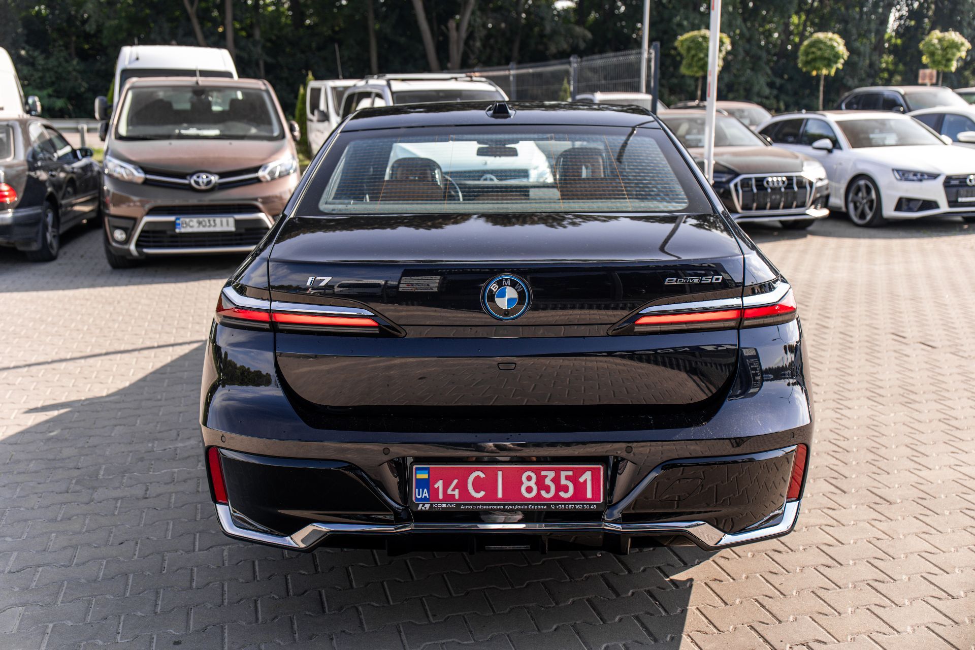 BMW I7  thumbnail 5
