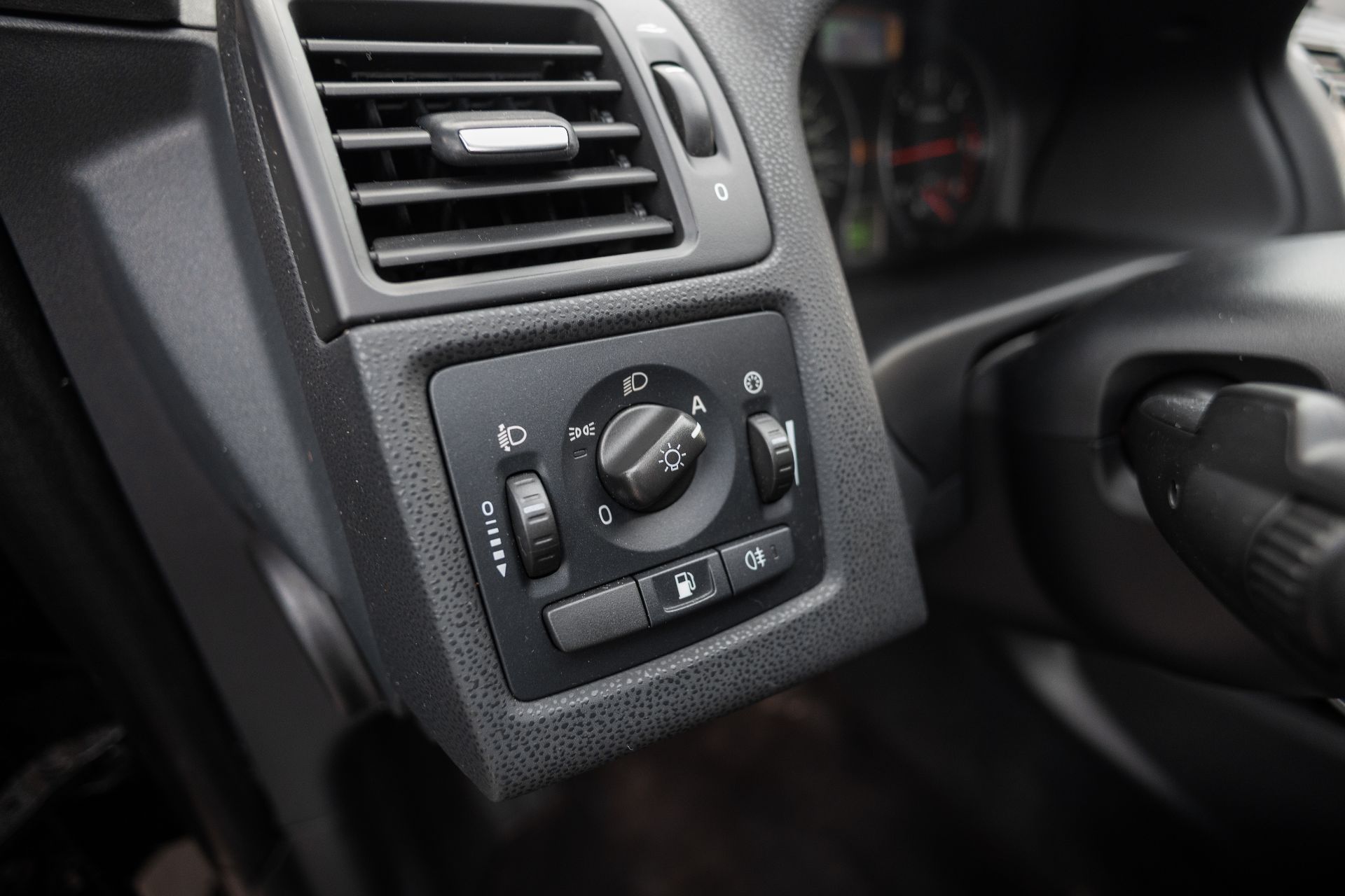 VOLVO V50 thumbnail 11