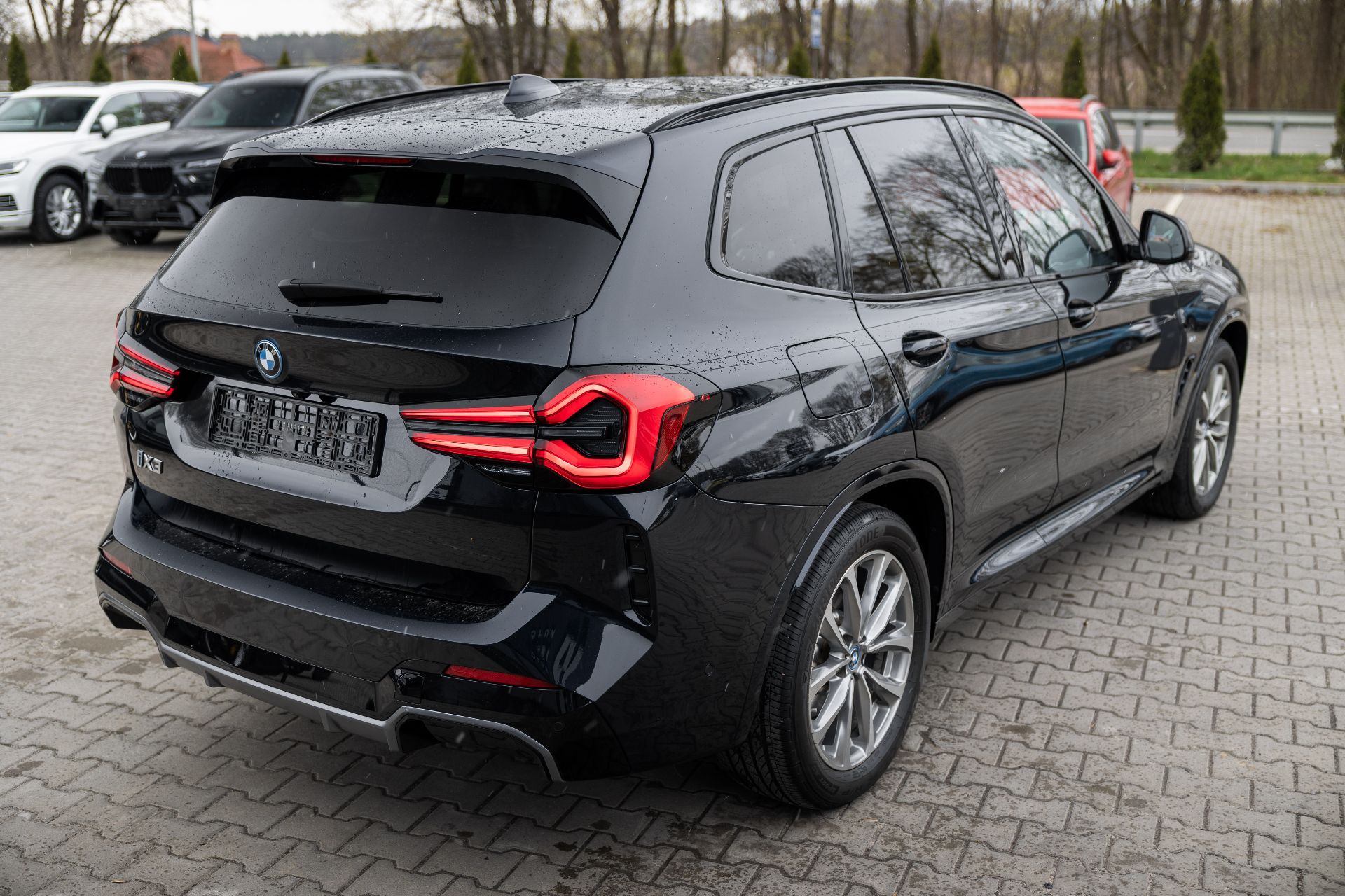 BMW iX3 thumbnail 17