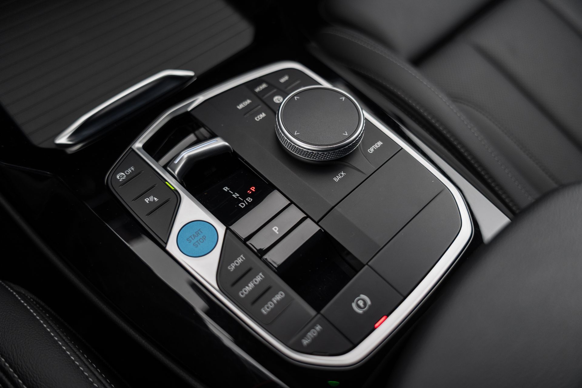 BMW iX3 thumbnail 12