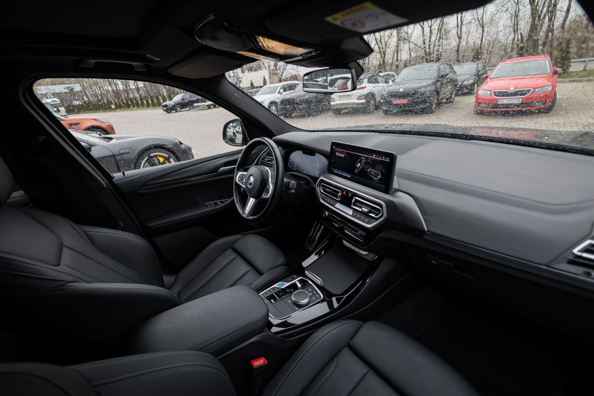 BMW iX3 thumbnail 9