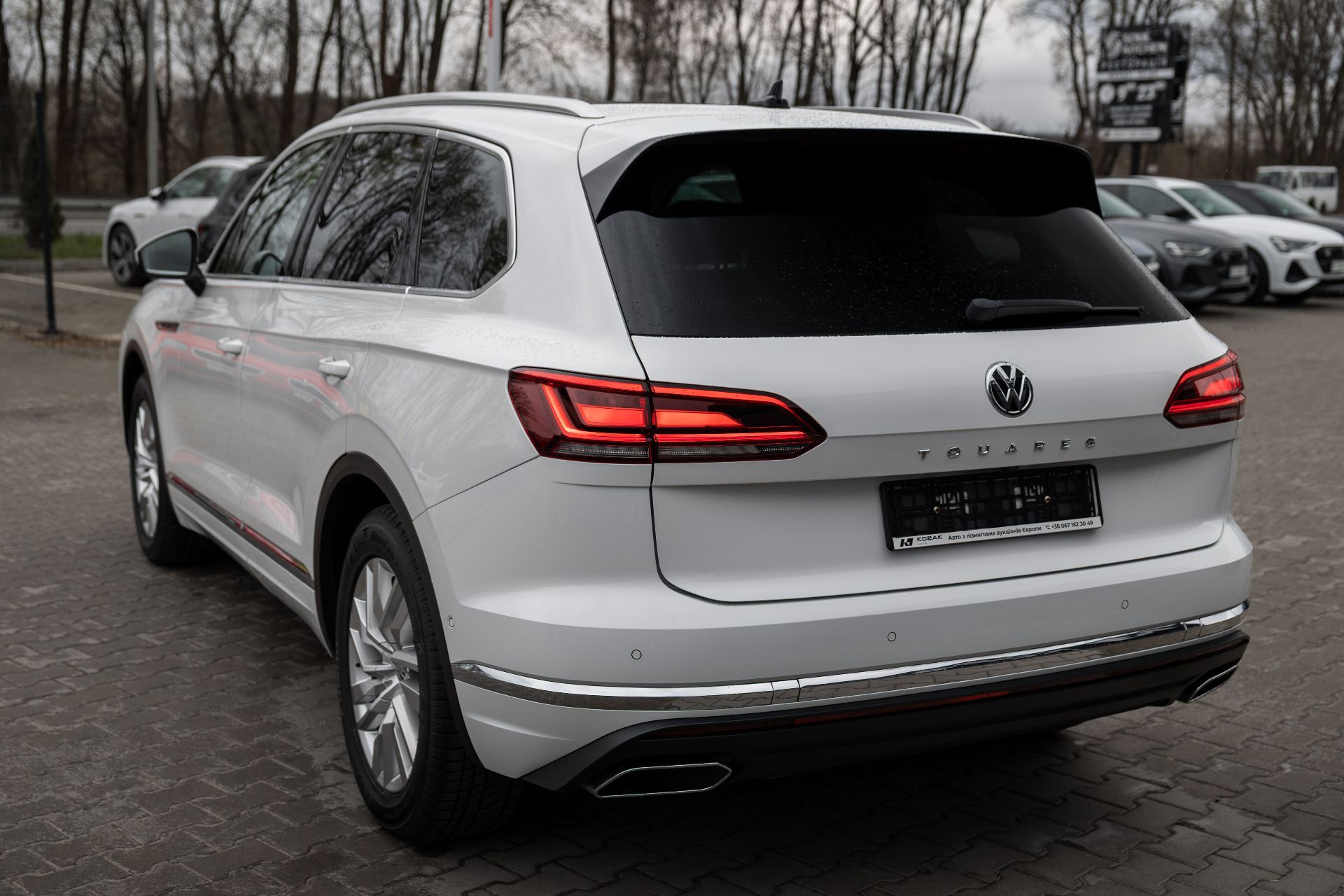 VOLKSWAGEN TOUAREG thumbnail 6