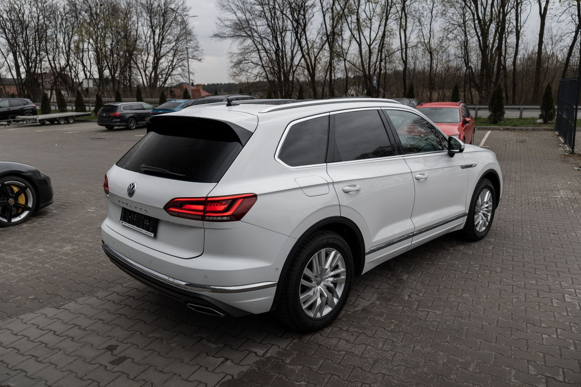 VOLKSWAGEN TOUAREG thumbnail 4