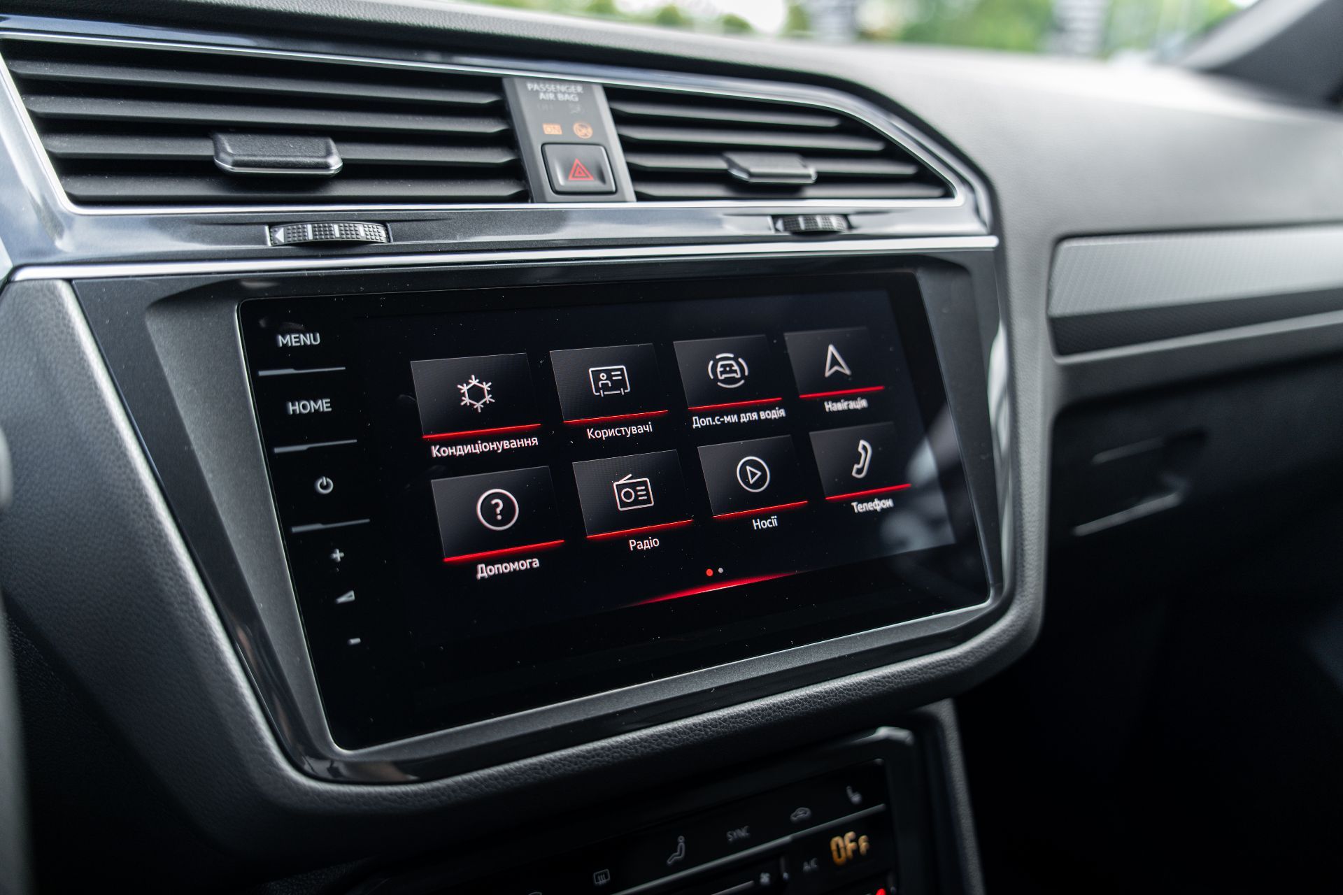 VOLKSAGEN TIGUAN R-LINE thumbnail 12