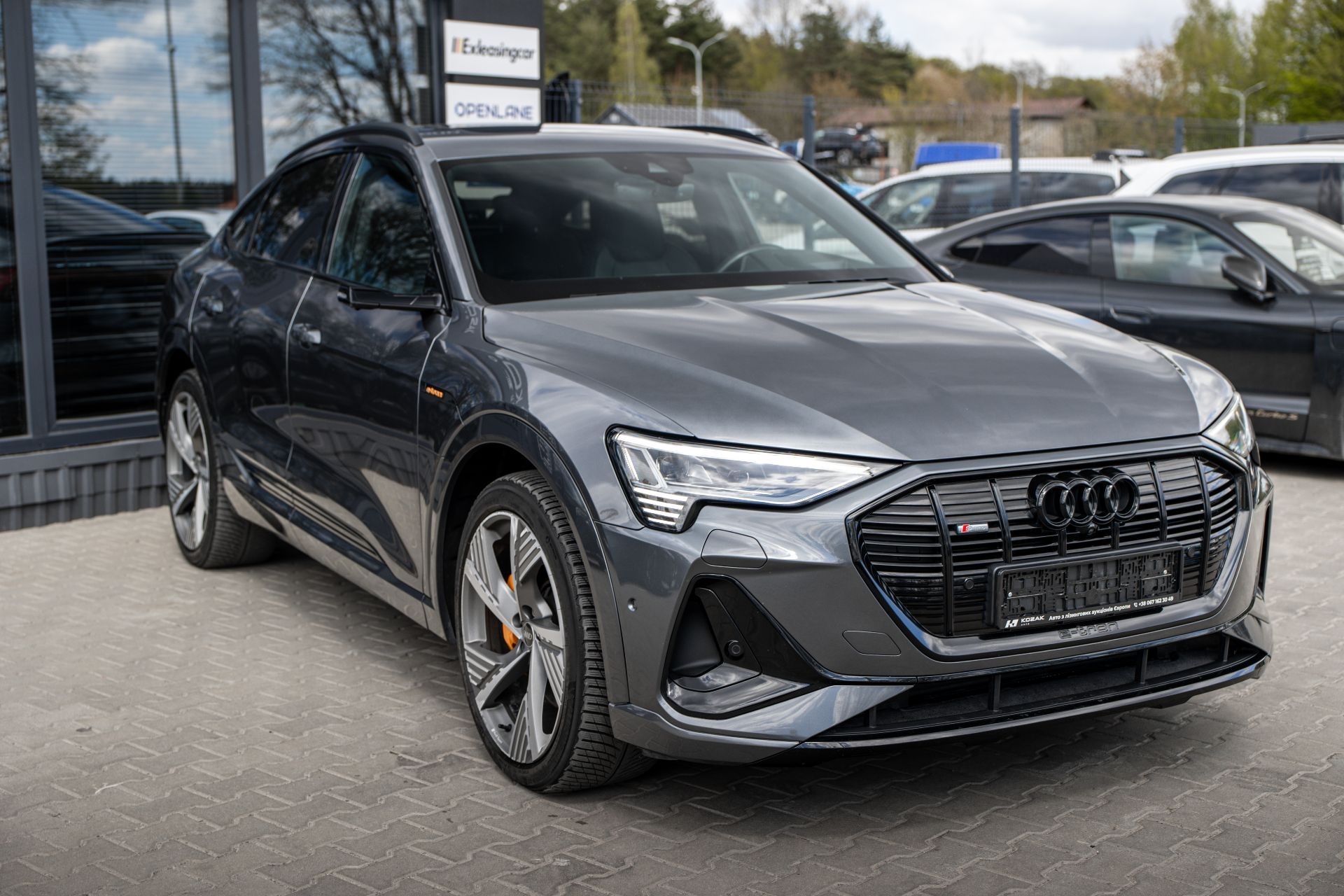 AUDI E-TRON SPORTBACK thumbnail 3